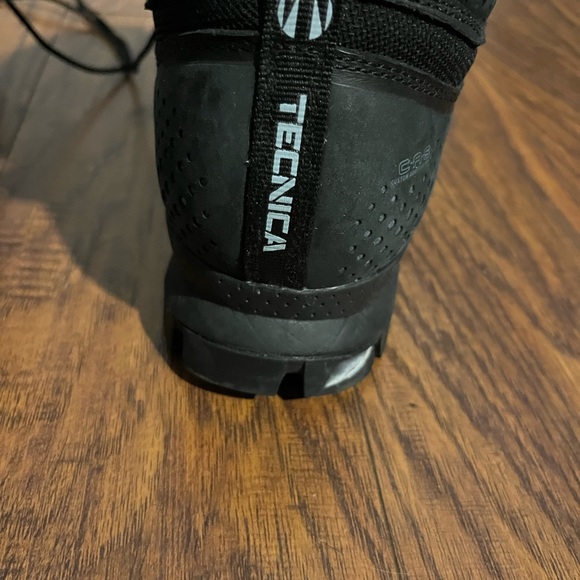 Slightly worn Tecnica boys ski boots - Picture 3 of 5